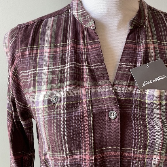 NWOT Eddie Bauer V-Neck Long sleeve Plaid button-down Shirt Violet XS - Picture 2 of 6